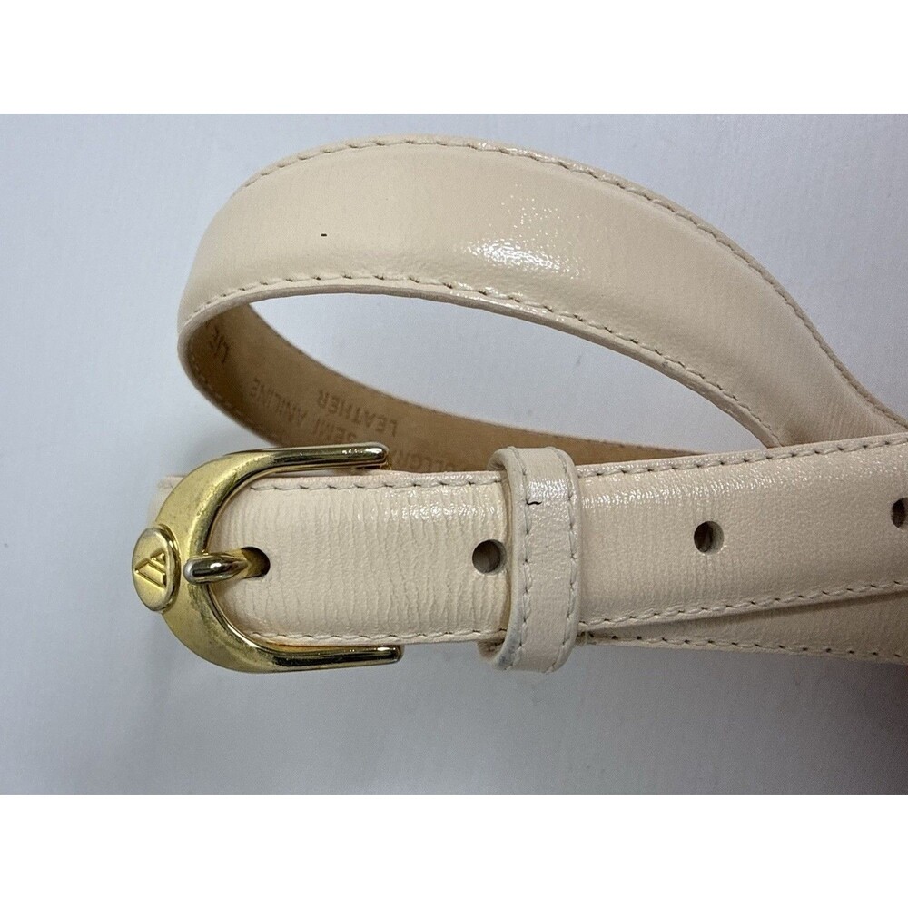 Liz Claiborne Leather Cream Belt Gold Tone Buckle Medium Vintage Style